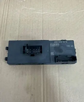 Audi A4 S4 B9 Tailgate/trunk control unit/module 4M0959107B