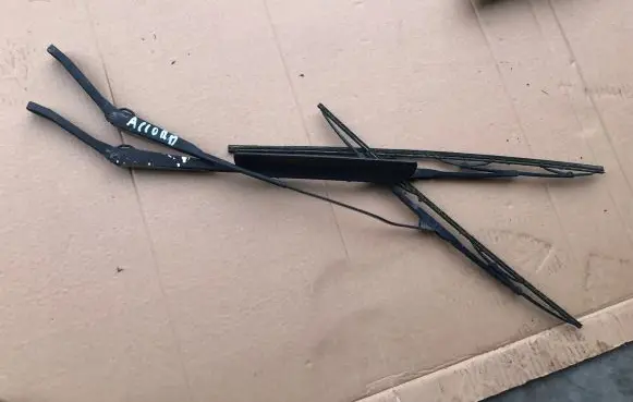 Honda Accord Front wiper blade arm