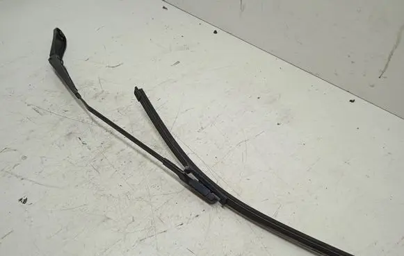 Volvo V70 Windshield/front glass wiper blade 31276002