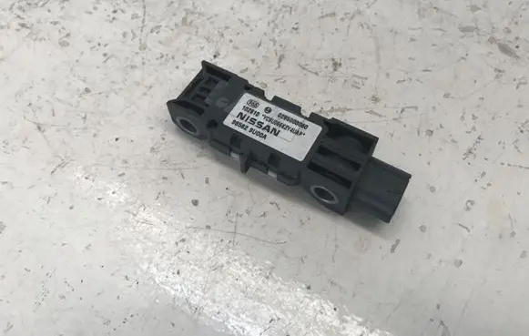 Nissan Micra Airbag deployment crash/impact sensor 0285008060 985829U00A
