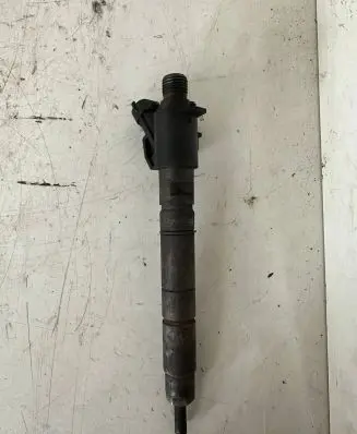 Volvo XC60 Fuel injector 31272767