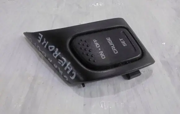 Jeep Grand Cherokee (WJ) Steering wheel buttons/switches 