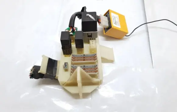 Mitsubishi Space Star Fuse box set Z3169444