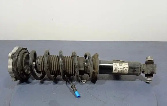 BMW X3 E83 Rear shock absorber/damper 6887148