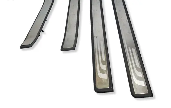 Honda CR-V sill trim set (inner) 84212T0AA0120 84262T0AA0120 84202SWAA012M1