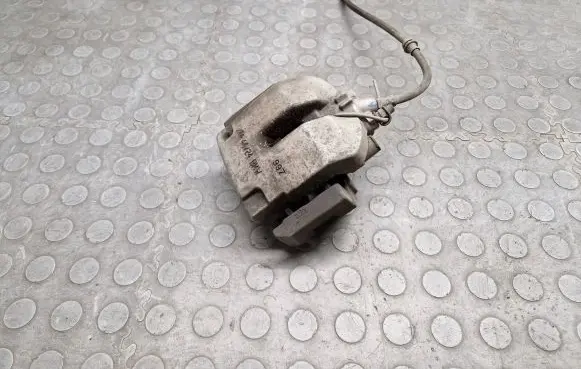 BMW X5 F15 Rear brake caliper 6776790