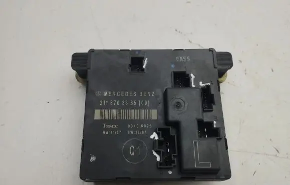 Mercedes-Benz E W211 Door control unit/module 211870338509