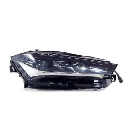 Skoda Superb B9 Headlight/headlamp 3P1941016A