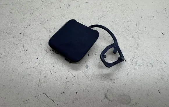 Volvo XC70 Front tow hook cap/cover 30678712