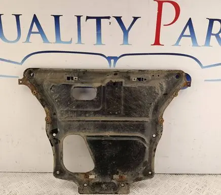 BMW 3 GT F34 Engine splash shield/under tray 6860952