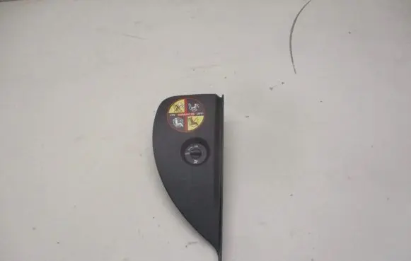 Renault Clio III Dashboard side end trim