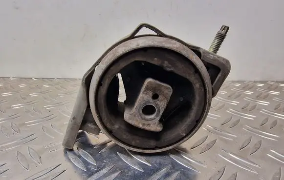 Mercedes-Benz A W168 Engine mount bracket 1682401218