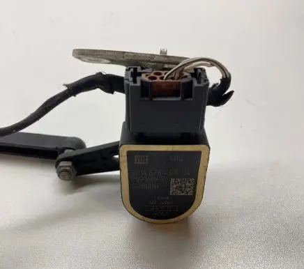 BMW 5 F10 F11 Headlight/headlamp level sensor 6784075 25916010