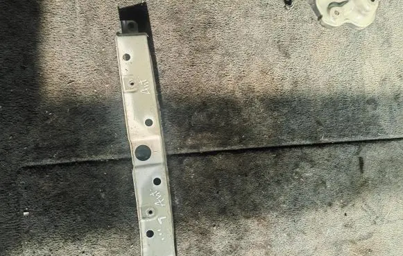 Opel Antara Fender mounting bracket