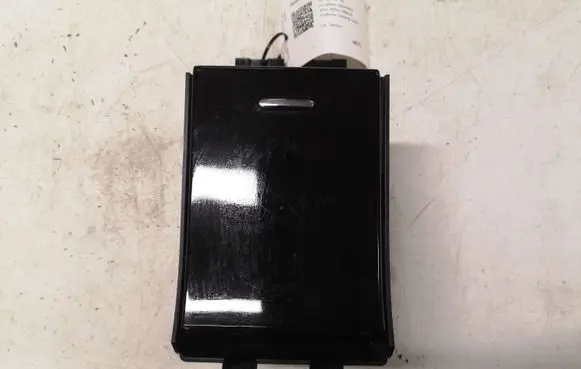 Jaguar XF X250 Ashtray (front) AX23045H72 E129652000