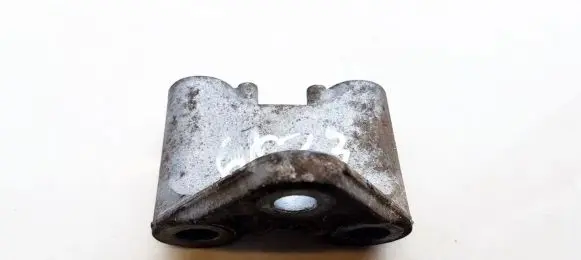Mazda 6 Engine mounting bracket G34
