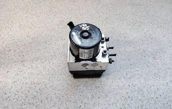 Volvo V60 ABS Pump 31423348
