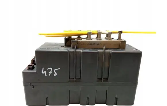 Mercedes-Benz S W220 Central locking vacuum pump 2208001148