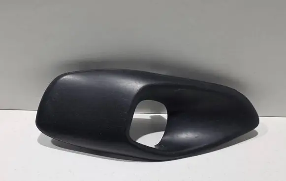 Front fog light trim/grill
