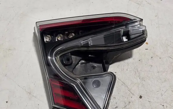 Toyota C-HR I Tailgate rear/tail lights 81590F4021 3105201 17767F