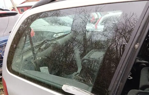 Volkswagen Sharan Rear side window