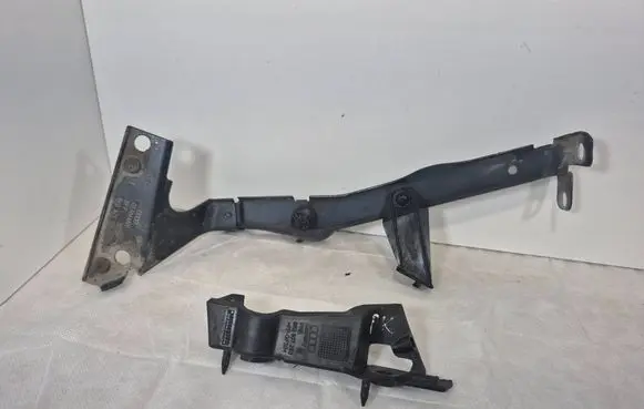 Audi A4 S4 B8 8K Fender mounting bracket 8K0821135B 8K0807283