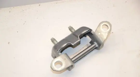 Nissan Qashqai Rear door upper hinge 824004EA0A 9753