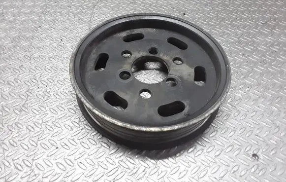 Volkswagen Golf IV Power steering pump pulley 038145255B