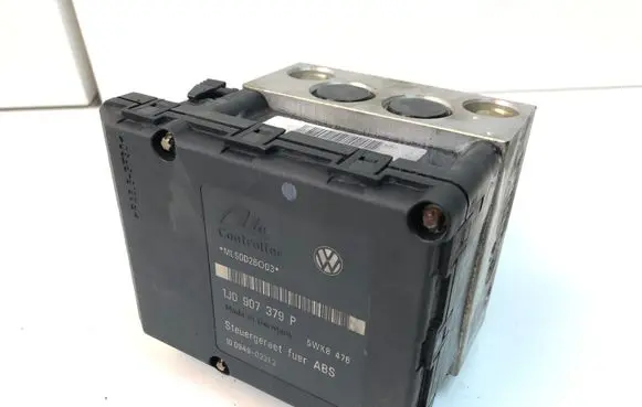 Volkswagen Sharan ABS Pump 1J0907379P 7M3614111H