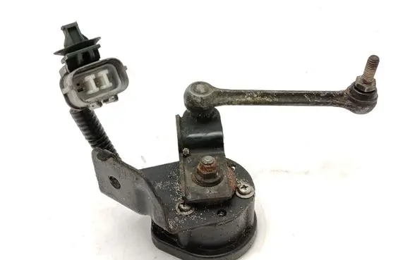 Headlight/headlamp level sensor