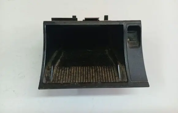 Skoda Octavia Mk2 (1Z) Car ashtray