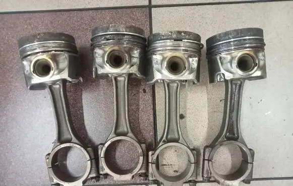 Volkswagen Crafter Piston 81L97A12