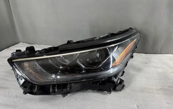 Toyota Highlander XU70 Headlight/headlamp 101008A06K