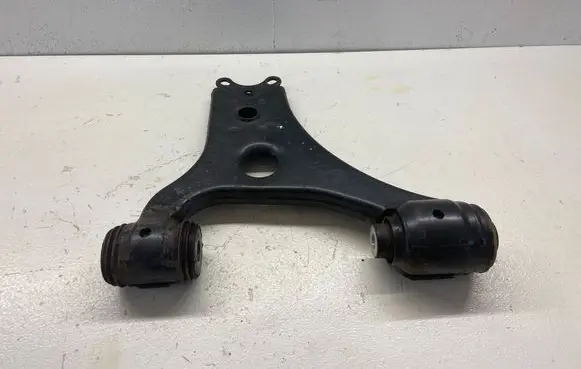 Mercedes-Benz A W169 Front lower control arm/wishbone A1693300407 9177155