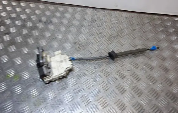 Audi A3 S3 8V Rear door lock 8K0839015D