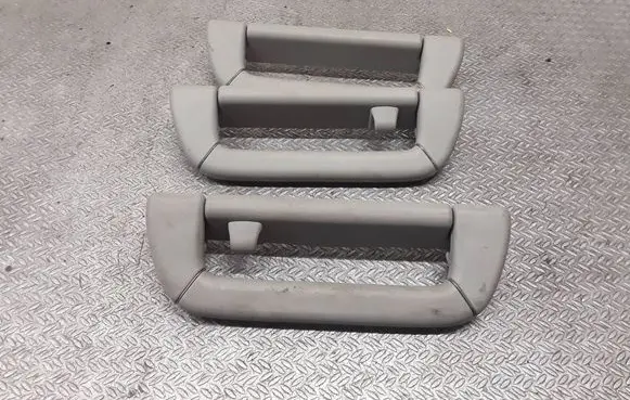 KIA Opirus A set of handles for the ceiling 