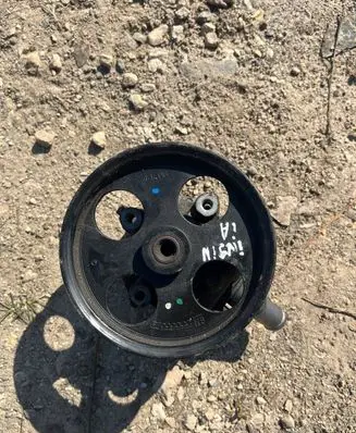 Opel Insignia A Power steering pump 55563329 A5TU