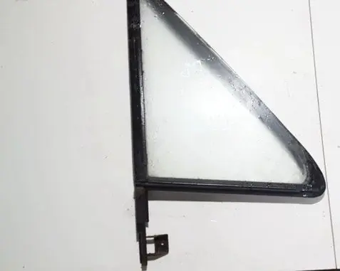 Volkswagen Jetta II Front door vent window glass four-door 