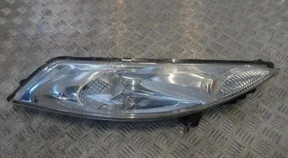 Nissan Juke I F15 Headlight/headlamp