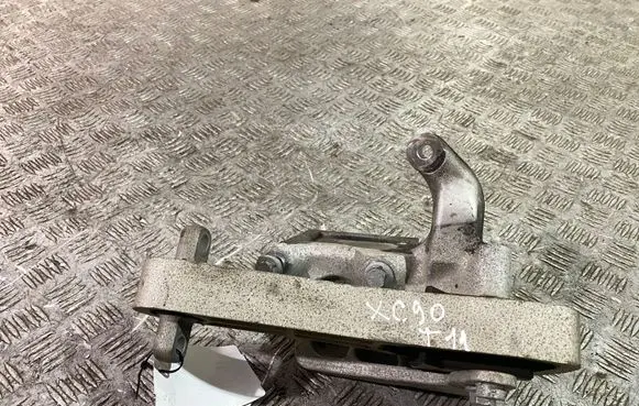Volvo XC90 Engine mount bracket 31330591 31430490