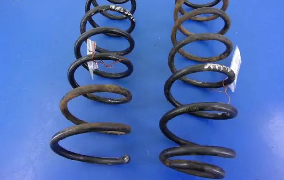 Audi A4 S4 B5 8D Rear coil spring