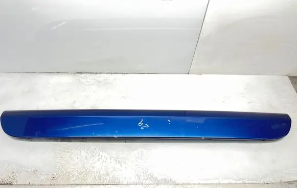 Mercedes-Benz ML W163 Tailgate trim A1637400770