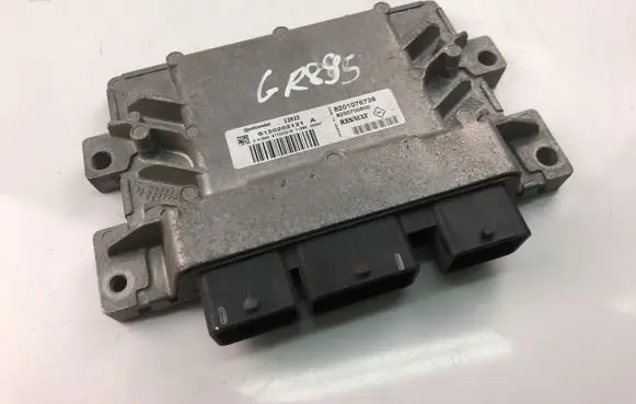 Renault Twingo II Engine control unit/module 8201076738