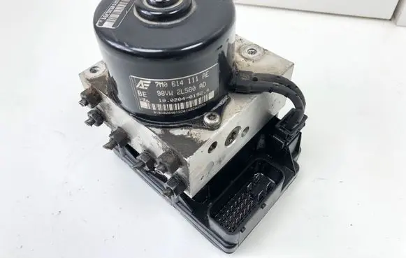 Volkswagen Sharan ABS Pump 7M0614111AE 1J0907379G