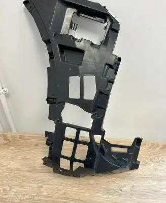 Volkswagen Touareg III Front bumper mounting bracket 760807884A
