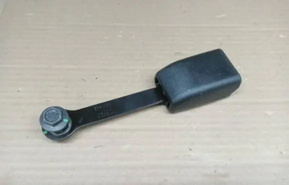Nissan Micra Front seatbelt buckle 73121