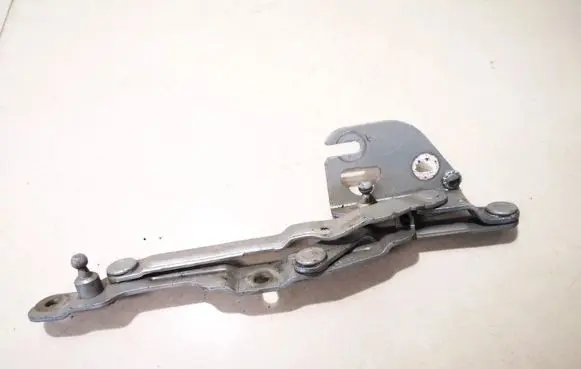 Audi A4 S4 B5 8D Tailgate/trunk/boot hinge 8d5827301c