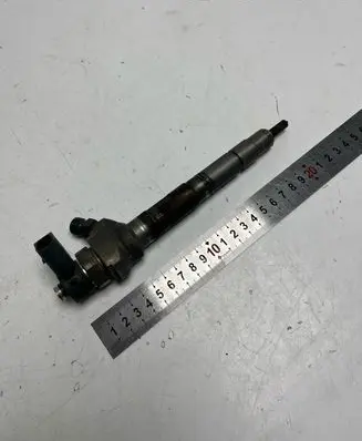 Audi A4 S4 B8 8K Fuel injector 03L130277J 1103296352 0445110369