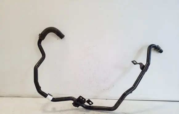 Engine coolant pipe/hose