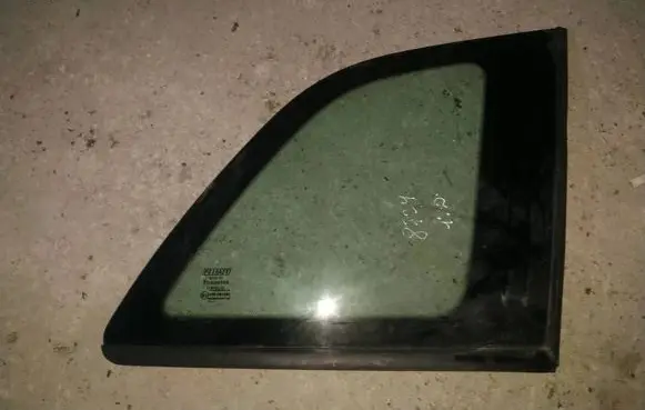 Fiat Croma Rear side window